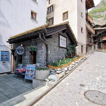 Dent Blanche Apartment Zermatt Bagian luar foto