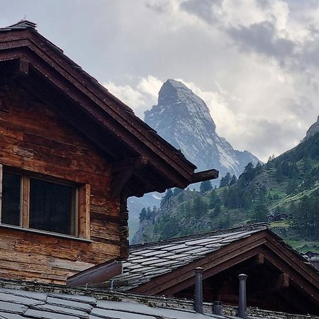 Dent Blanche Apartment Zermatt Bagian luar foto