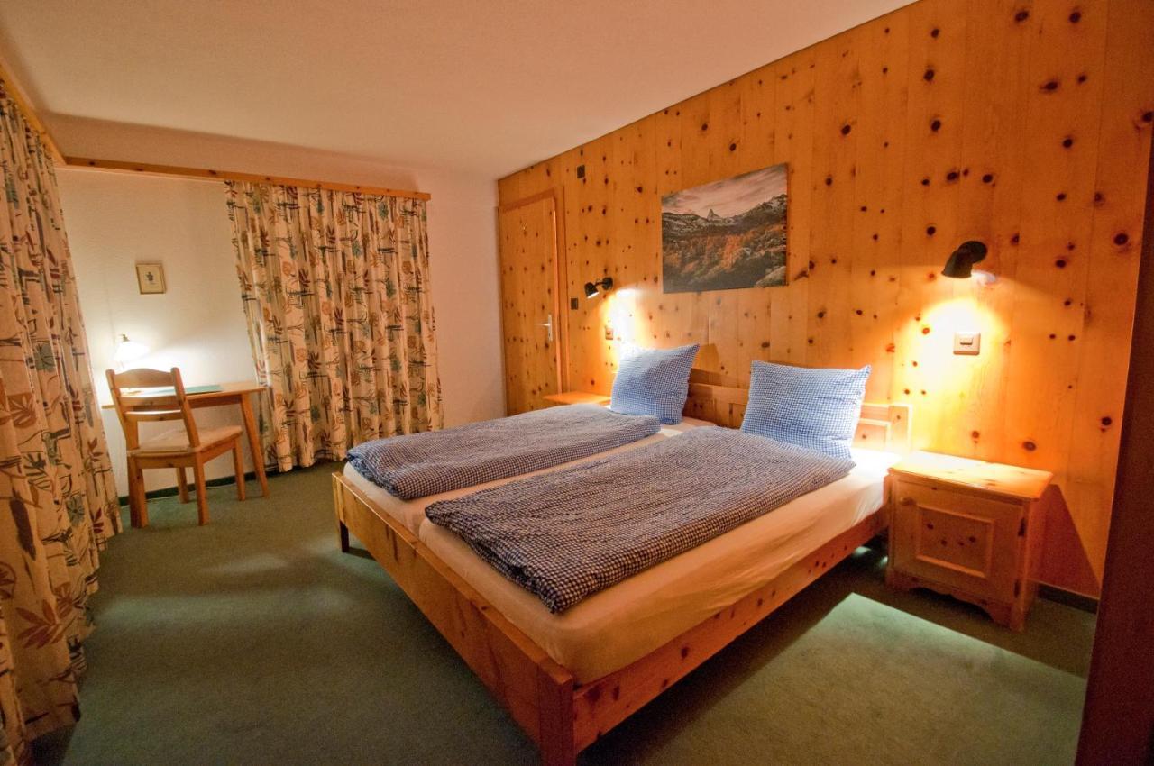 Dent Blanche Apartment Zermatt Bagian luar foto