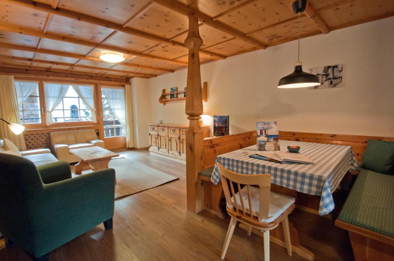Dent Blanche Apartment Zermatt Bagian luar foto