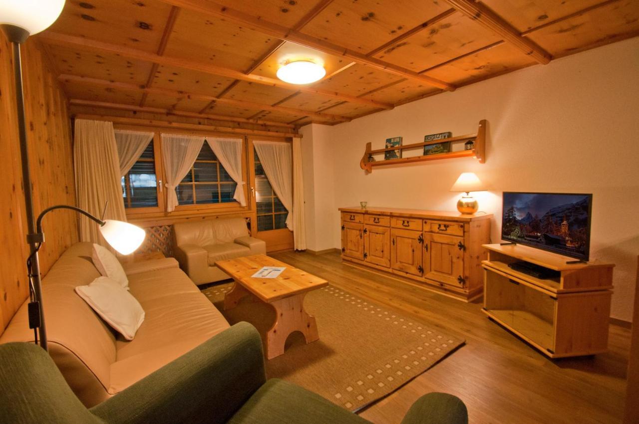 Dent Blanche Apartment Zermatt Bagian luar foto