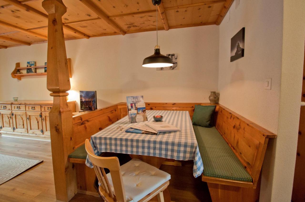 Dent Blanche Apartment Zermatt Bagian luar foto