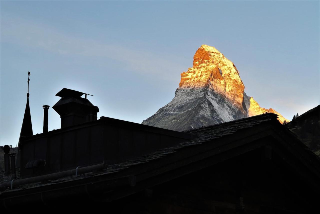 Dent Blanche Apartment Zermatt Bagian luar foto