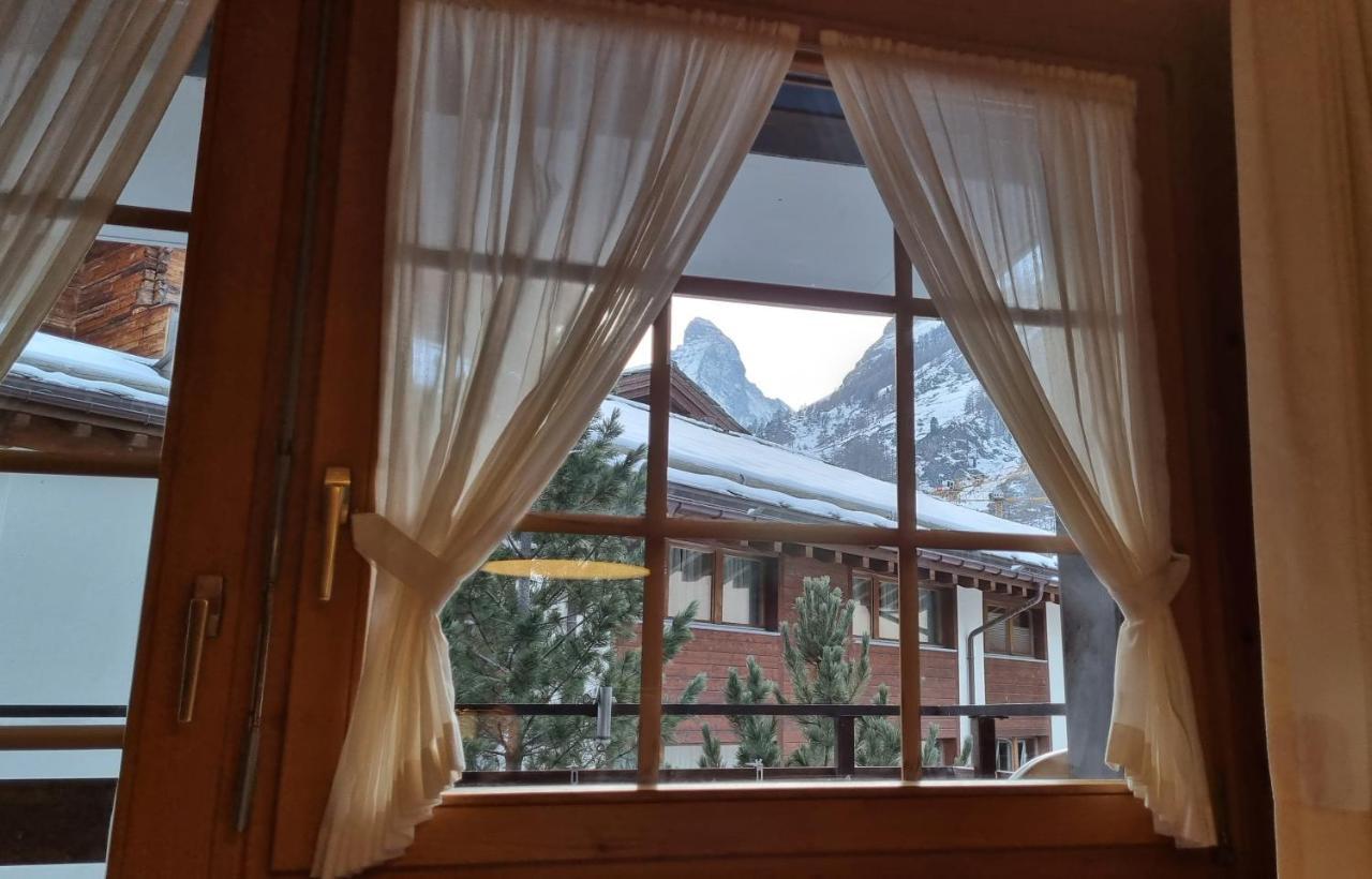 Dent Blanche Apartment Zermatt Bagian luar foto